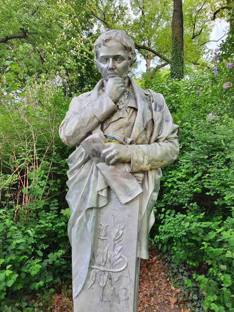 Statue von Heinrich von Kleist im Viktoriapark in Berlin-Kreuzberg