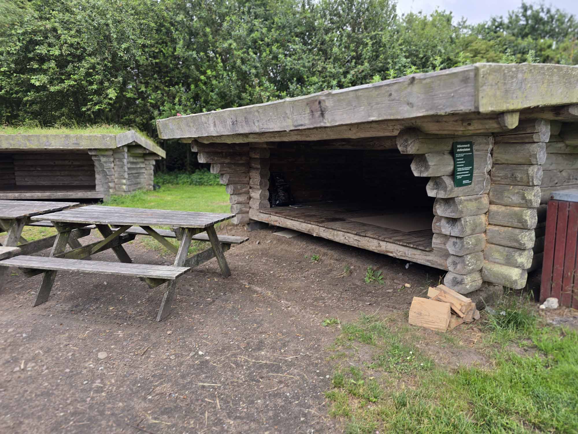 Schutzhütten auf Rosnaes in Dänemark © Pfotentour Schutzhütte auf der Halbinsel Rosnaes